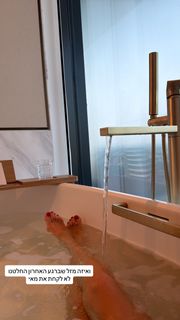 Anne Zivi feet photo 6