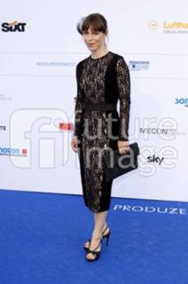 Anneke Kim Sarnau feet photo 3