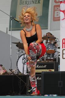 Annemarie Eilfeld feet photo thumbnail