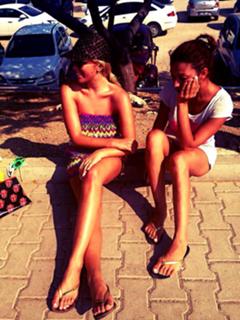 Annemarie Eilfeld feet photo thumbnail