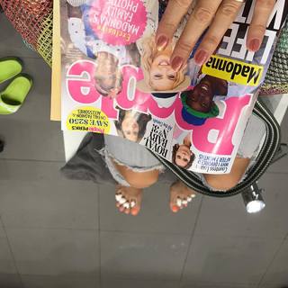 Annet Mahendru feet photo thumbnail