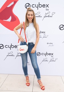 Annett Möller feet photo 13