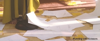 Annette Bening feet photo thumbnail