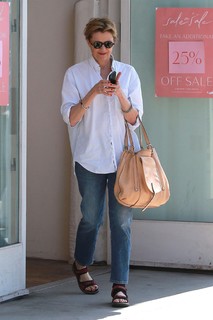 Annette Bening feet photo thumbnail