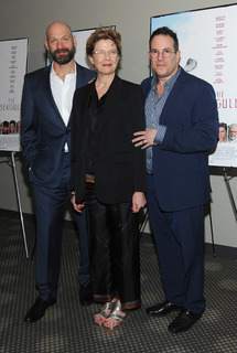 Annette Bening feet photo thumbnail