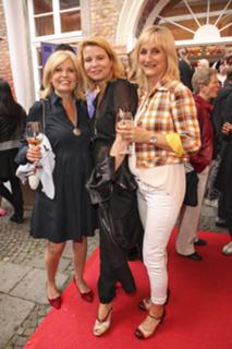 Annette Frier feet photo thumbnail