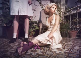 Annette Frier feet photo thumbnail