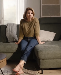 Annette Frier feet photo thumbnail