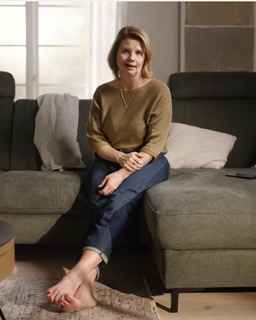 Annette Frier feet photo thumbnail