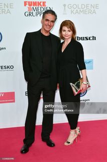 Annette Frier feet photo thumbnail