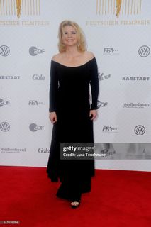 Annette Frier feet photo thumbnail