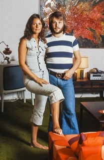 Anni-Frid Lyngstad feet photo thumbnail