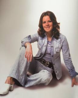 Anni-Frid Lyngstad feet photo thumbnail