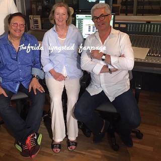 Anni-Frid Lyngstad feet photo thumbnail
