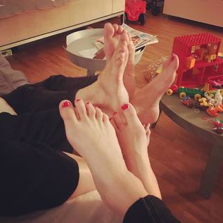 Anni Friesinger feet photo thumbnail