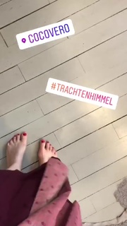 Anni Friesinger feet photo thumbnail