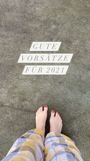 Anni Friesinger feet photo thumbnail