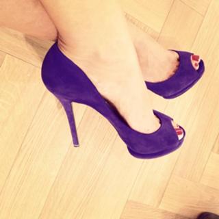 Annica Hansen feet photo thumbnail