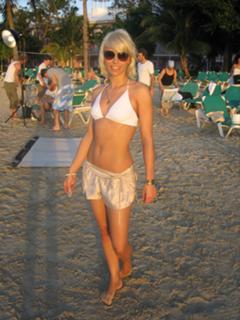 Annica Hansen feet photo thumbnail