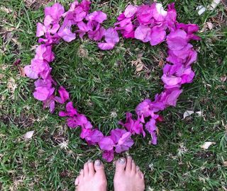 Annie Lennox feet photo 9