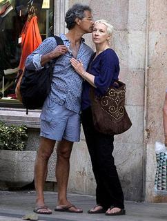 Annie Lennox feet photo 5