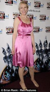 Annie Lennox feet photo 4