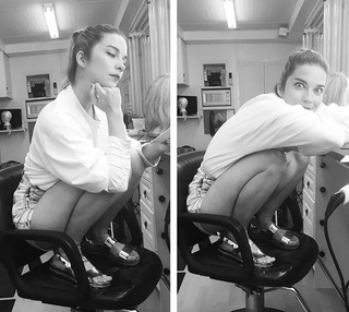 Annie Murphy feet photo thumbnail