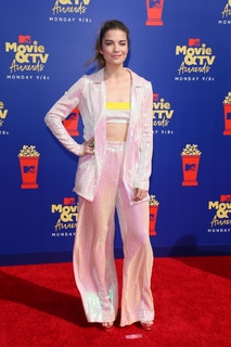Annie Murphy feet photo thumbnail