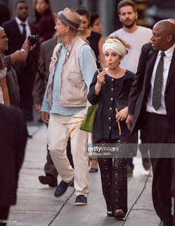 Annie Potts feet photo thumbnail