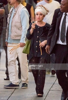 Annie Potts feet photo thumbnail