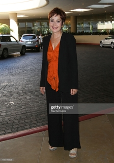 Annie Potts feet photo thumbnail