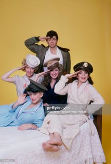 Annie Potts feet photo thumbnail