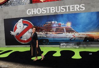 Annie Potts feet photo thumbnail