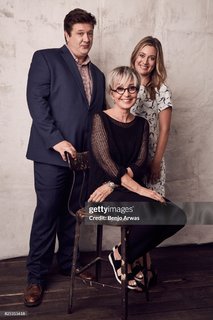 Annie Potts feet photo thumbnail