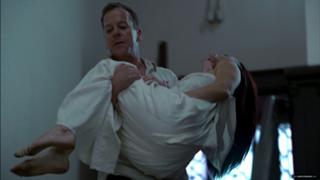 Annie Wersching feet photo thumbnail