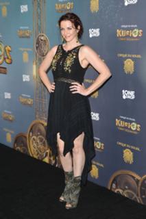 Annie Wersching feet photo thumbnail