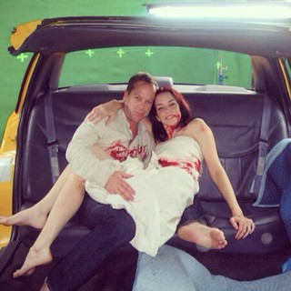 Annie Wersching feet photo thumbnail