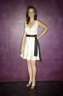 Annie Wersching feet photo thumbnail
