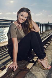 Annika Kipp feet photo thumbnail