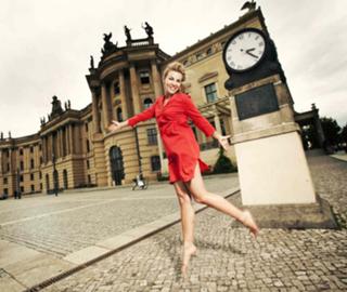 Annika Kipp feet photo thumbnail