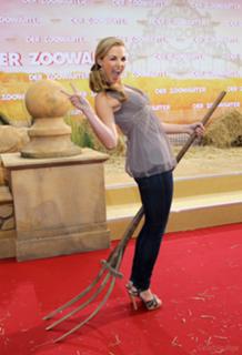 Annika Kipp feet photo thumbnail