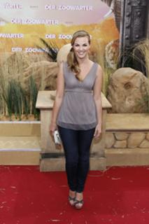 Annika Kipp feet photo thumbnail
