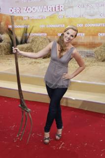Annika Kipp feet photo thumbnail
