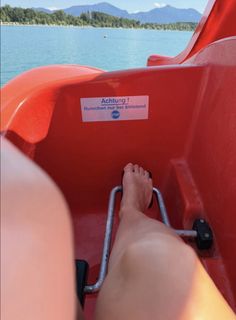 Annika Kipp feet photo 2