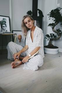 Anniken Englund Jørgesen feet photo 4