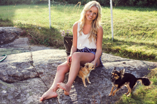 Anniken Englund Jørgesen feet photo 7
