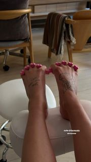 Anniken Englund Jørgesen feet photo 2