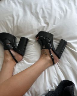 Anniken Englund Jørgesen feet photo 8