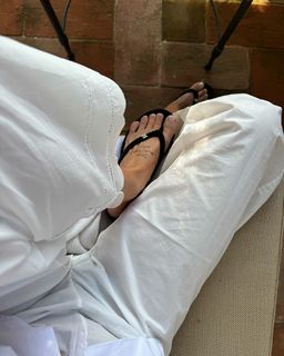 Anniken Englund Jørgesen feet photo 3