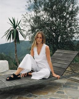 Anniken Englund Jørgesen feet photo 4